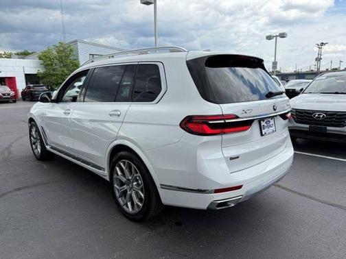 2023 BMW X7 xDrive40i