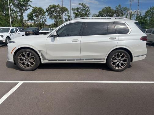2023 BMW X7 xDrive40i