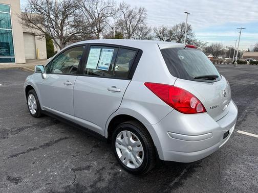 2012 Nissan Versa 1.8 S