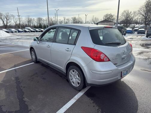 2012 Nissan Versa 1.8 S
