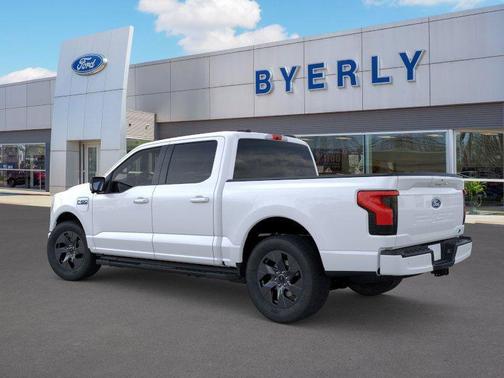 2025 Ford F-150 Lightning Flash