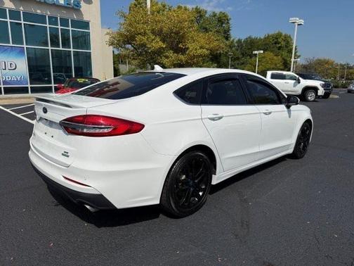 2020 Ford Fusion SE
