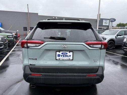 2021 Toyota RAV4 XLE