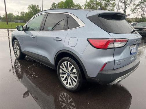 2022 Ford Escape Titanium