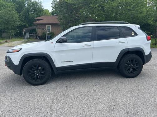 2017 Jeep Cherokee Trailhawk