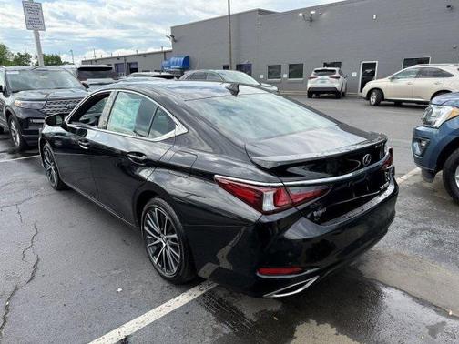 2024 Lexus ES 350 Base
