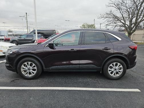 Cinnabar Red Metallic Premium Colorant 2023 Ford Escape Active