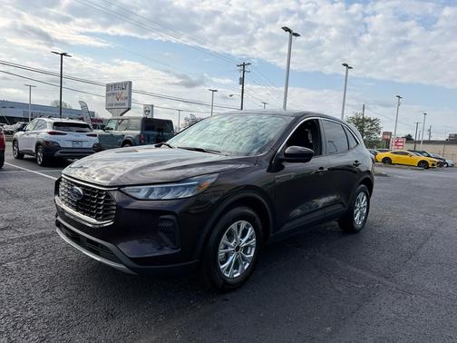 Cinnabar Red Metallic Premium Colorant 2023 Ford Escape Active