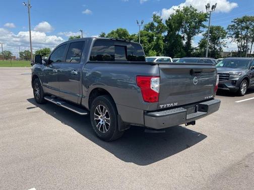 2021 Nissan Titan SV