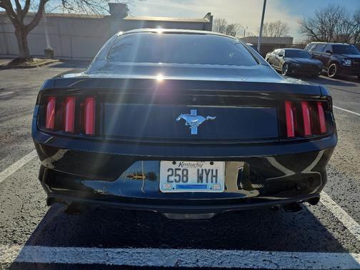 2017 Ford Mustang V6