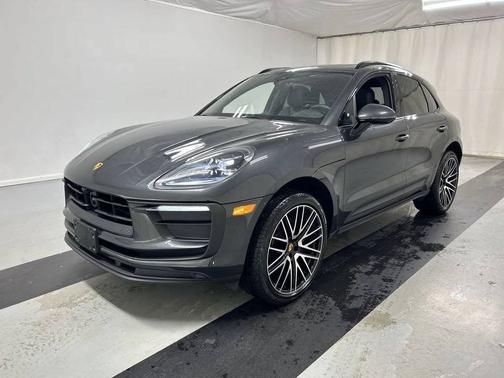 Volcano Grey Metallic 2026 Porsche Macan