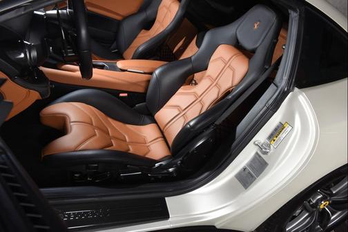 2014 Ferrari F12berlinetta Base