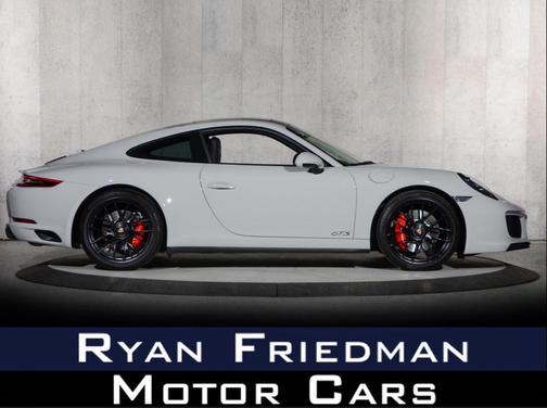 Chalk 2019 Porsche 911 Carrera GTS