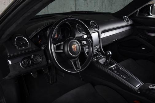 2020 Porsche 718 Cayman GT4