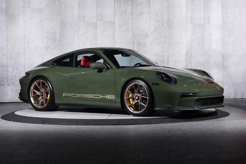 2022 Porsche 911 GT3 w/Touring Package