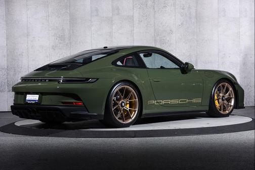 2022 Porsche 911 GT3 w/Touring Package