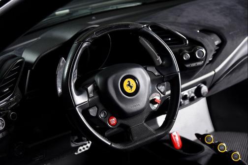 2020 Ferrari 488 Pista Base