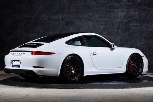 2015 Porsche 911 Carrera GTS