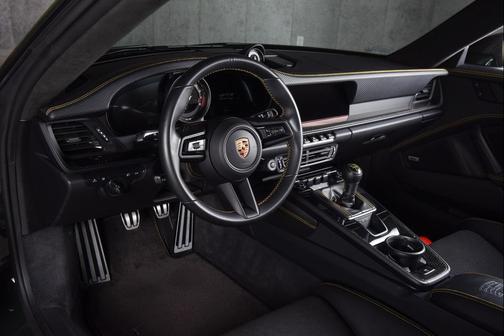 2022 Porsche 911 GT3 w/Touring Package