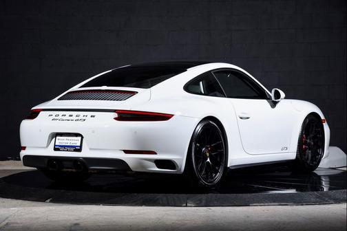 2018 Porsche 911 Carrera GTS