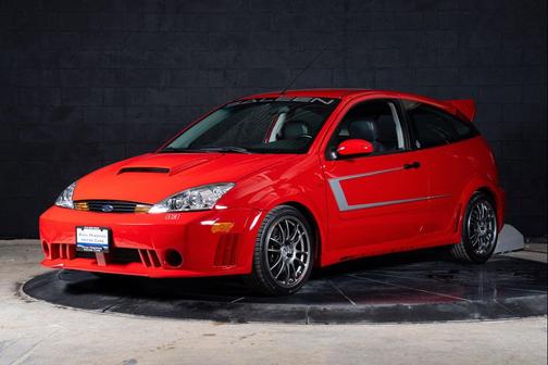 Red 2004 Ford Focus ZX3