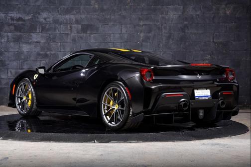 2020 Ferrari 488 Pista Base