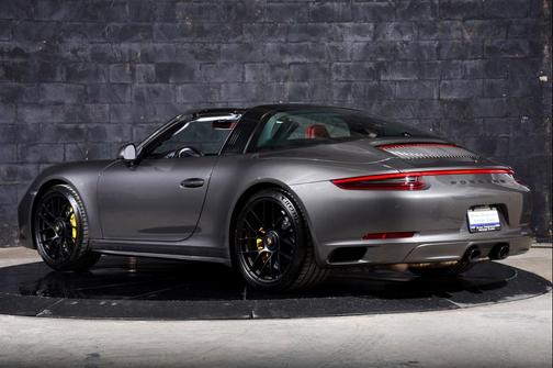 2018 Porsche 911 Targa 4 GTS