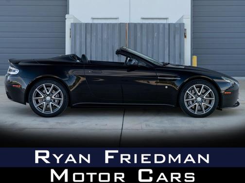 2015 Aston Martin V8 Vantage Base