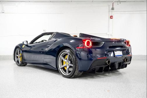 2018 Ferrari 488 Spider Base