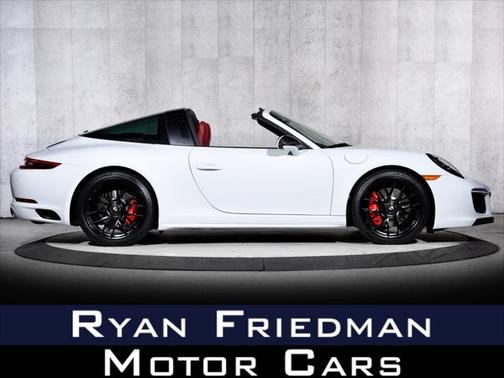 2019 Porsche 911 Targa 4 GTS