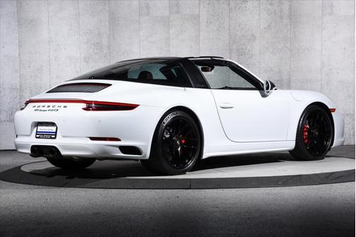 2019 Porsche 911 Targa 4 GTS