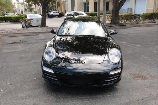 2011 Porsche 911 Carrera 4S Cabriolet