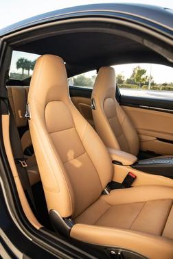 2019 Porsche 911 Carrera GTS