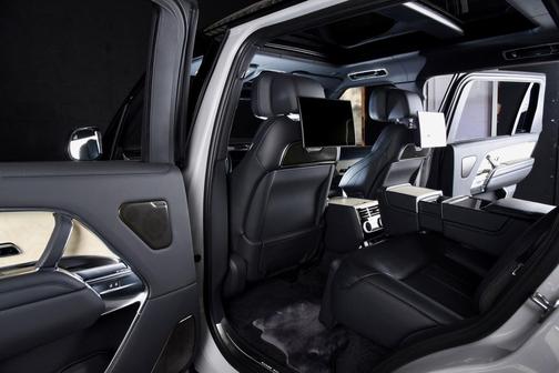 2023 Land Rover Range Rover SV