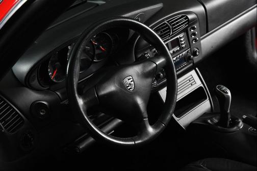 2000 Porsche 911 Carrera 4