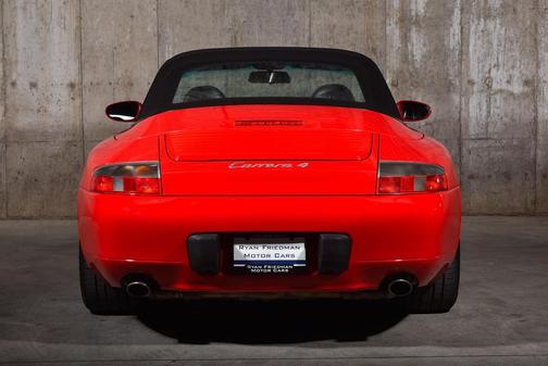 2000 Porsche 911 Carrera 4