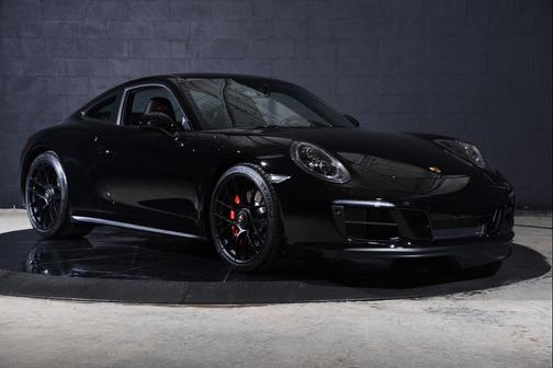 2019 Porsche 911 Carrera GTS
