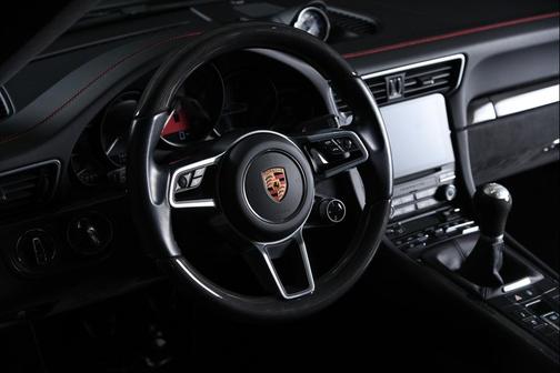 2019 Porsche 911 Carrera GTS