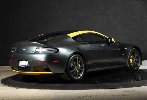 2016 Aston Martin V8 Vantage Base
