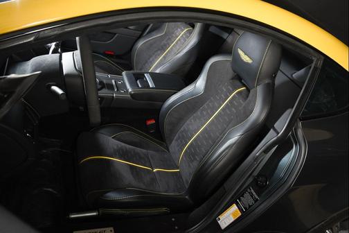 2016 Aston Martin V8 Vantage Base