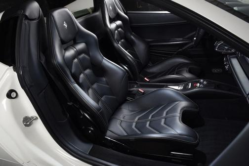 2015 Ferrari 458 Spider Base