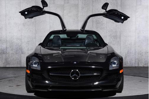 2015 Mercedes-Benz SLS AMG GT Final Edition