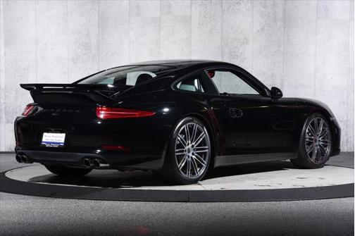 2016 Porsche 911 Black Edition