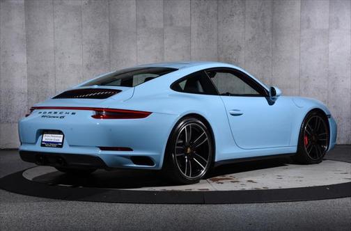2018 Porsche 911 Carrera 4S