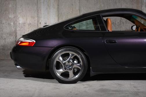 2000 Porsche 911 Carrera