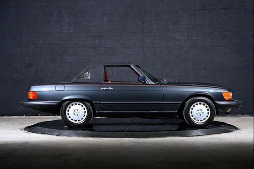 1988 Mercedes-Benz S-Class 560 SL
