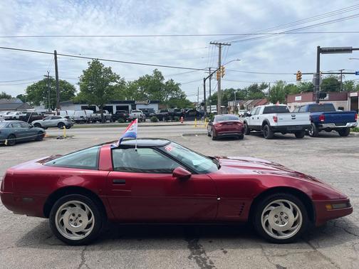 RED 1995 Chevrolet Corvette Base