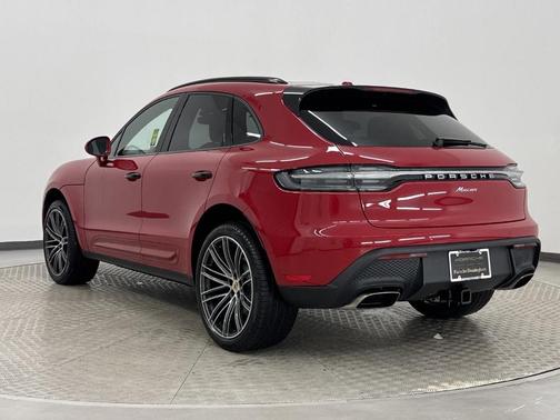 2025 Porsche Macan 