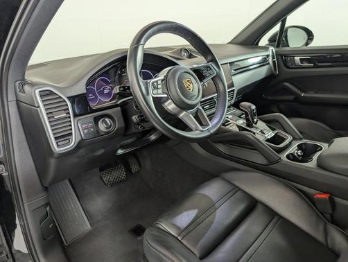 2022 Porsche Cayenne 