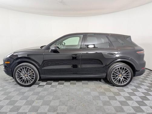 2022 Porsche Cayenne 